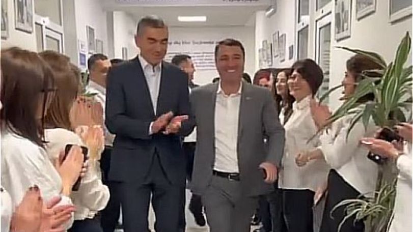 Վախթանգ Միրումյանը չի կալանավորվել, գործընկերները նրան դիմավորել են ծափահարություններով