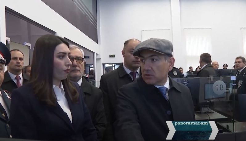 Որ մարդը 1-02 է զանգում, ըստե՞ղ է զանգում. Փաշինյանի հարցը՝ Արփինե Սարգսյանին