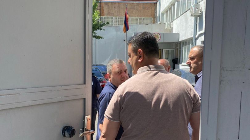 Արցախցի պատգամավոր Դավիթ Գալստյանին ձերբակալում են. փաստաբան