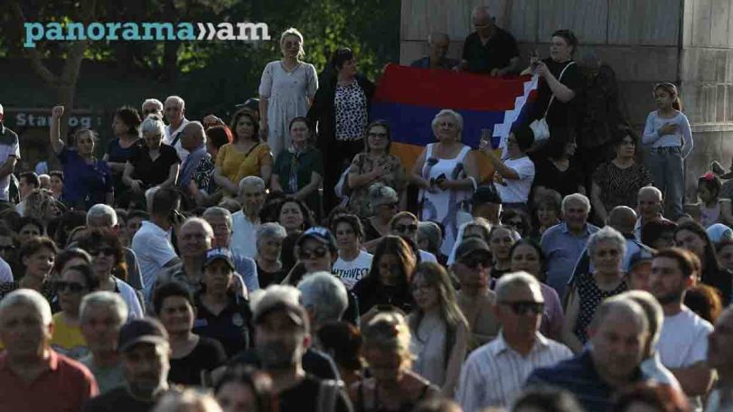 Նստացույցի մասնակիցներին ոստիկանները թույլ չեն տալիս նույնիսկ քնապարկ բերել