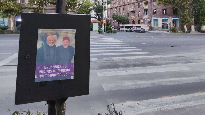 Երևանի տարբեր հատվածներում քաղբանտարկյալներին ազատելու կոչով պաստառներ են փակցված