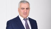 Սամվել Կարապետյանը պահանջում է Ազատ Արշակյանից 6.000.000 ՀՀ դրամ՝ որպես փոխհատուցում