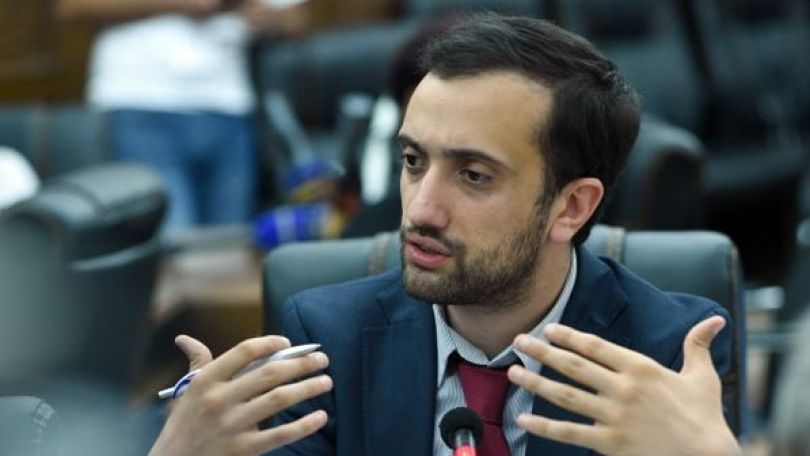 В СК обратился Даниел Иоаннисян: новые подробности о задержании священнослужителей в Армении