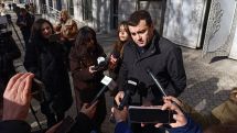 Ինչո՞ւ է Չախոյանը դատախազության շենքի դիմաց եկել ձվերով
