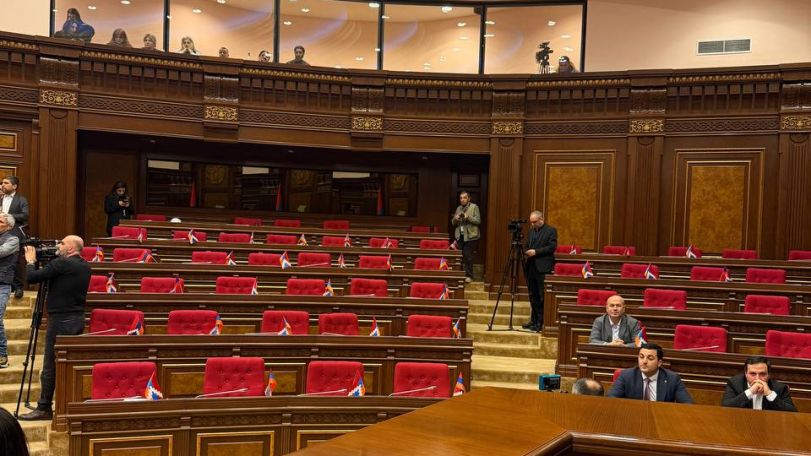 Ինֆորմացիոն դաշտը տրաքում է, իսկ դու քո միակ քաղաքական ամբիոնը չես օգտագործում. Ալեն Սիմոնյան