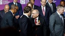 Macron appears to 'like' Pashinyan's lapel pin depicting 'map of Armenia'