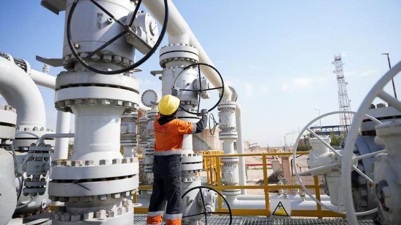 Oil prices could rise to $200 if Iran war drags on, analysts warn
