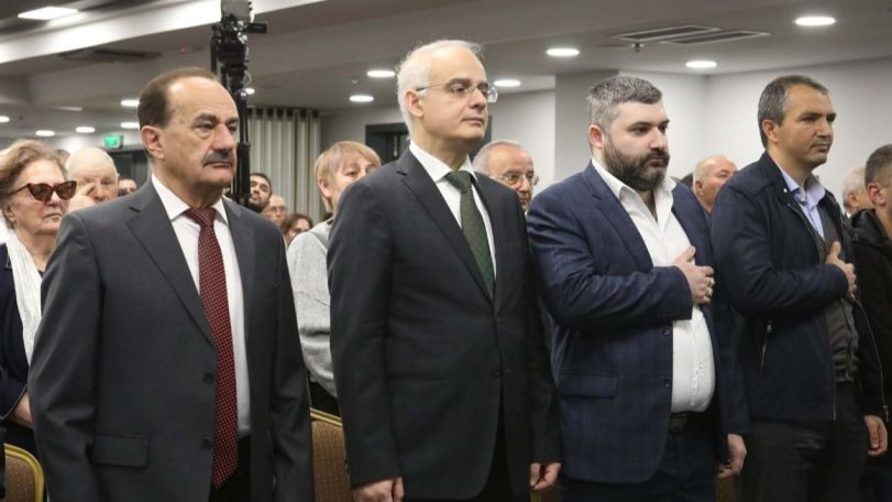 Зурабян ответил Пашиняну, сравнившему электорат оппозиции «с собаками и сбродом»