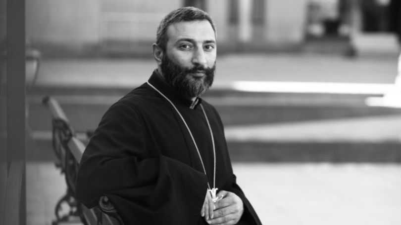 Քաղաքական պատվեր կատարող հարճերը կգան ու կանցնեն, իսկ Եկեղեցին անսասան է ու հավերժ. Երվանդ քահանա