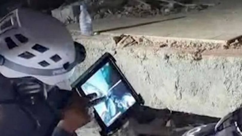 Two-year-old rescued six days after Venezuela quake