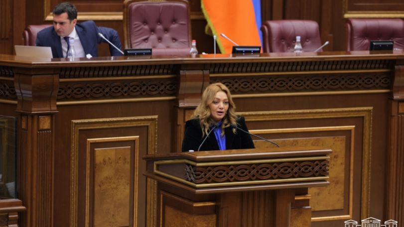 Իմ փոքրիկ կենսագրության հետևում սեր է թաքնված. ՔՊ-ական պատգամավորը՝ բարձրագույն կրթություն չունենալու մասին