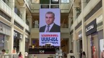 Դալմա Գարդեն Մոլի շենքի պատերից, շենքի ներսից հեռացրել են «Ազատություն Սամվել Կարապետյանին» գրությամբ պաստառները