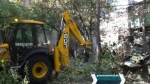 Café being demolished in Yerevan's Saryan Park