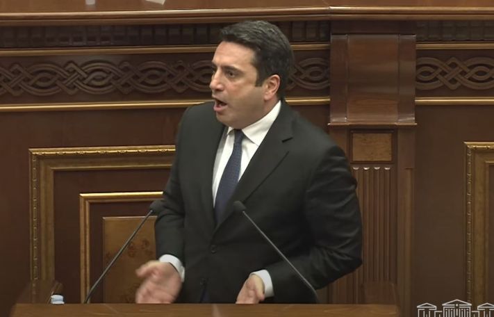 Ալեն Սիմոնյանը՝ ընդդիմությանը. Դուք նվեր եք