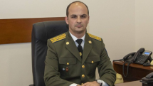 «Գողական-կոռուպցիոն» գործարք. Անդրանիկ Սիմոնյանը ուզում է դոկտոր դառնալ Սլավոնականում, բայց դոկտորականի թեման չպաշտպանել գիտնականների մոտ