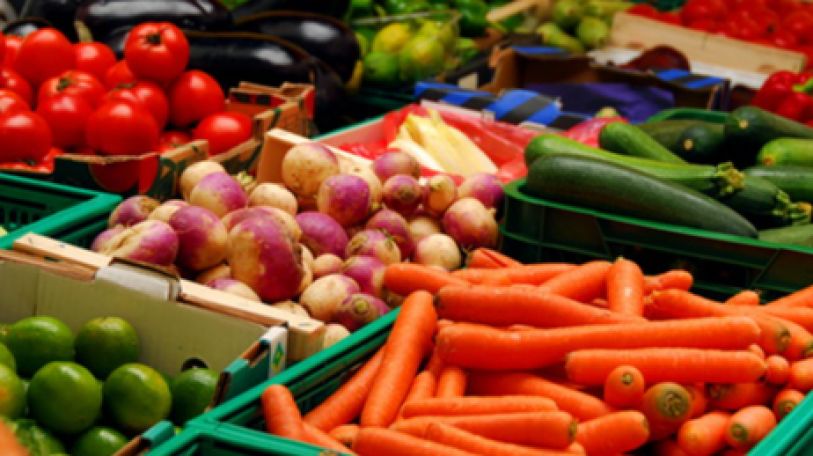 Россия запретила импорт 152 т плодовоовощной продукции из Азербайджана, в Баку заявили о начатой Москвой «базарно-помидорной войне»