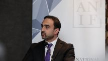 В суде ANIF отказался от иска против «ФактИнфо», в деле остался один истец