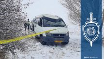 Minibus overturns on icy highway in Armenia, leaving one injured