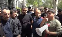 Ընկերներն արդարություն են պահանջում կնոջը խեղդամահ անելու համար մեղադրվող Նարեկ Սարգսյանի համար