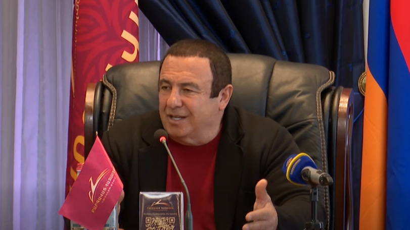 Гагик Царукян: Нужно не сидеть в кабинетах, а общаться с населением, знакомиться с проблемами людей