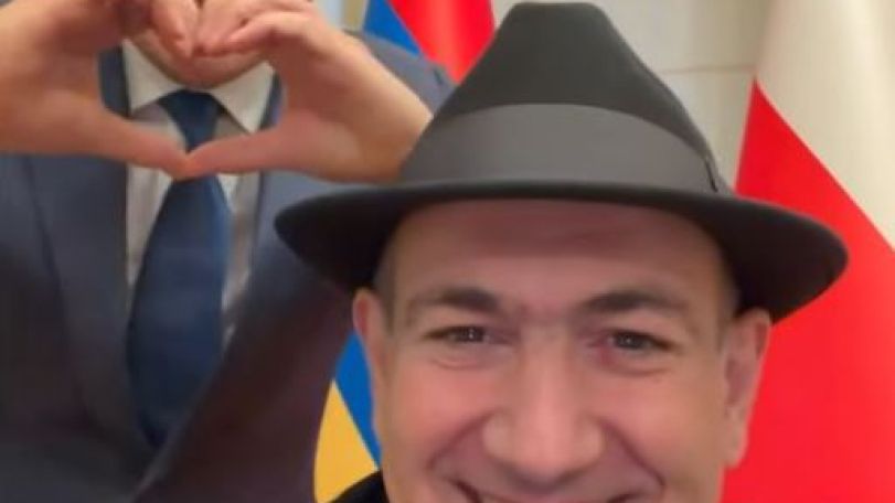 Wow, great. Տուսկի սրտիկն ու Փաշինյանի արձագանքը