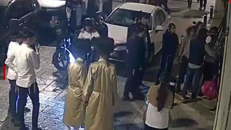 Jewish extremists spit on Armenian church wall in Jerusalem
