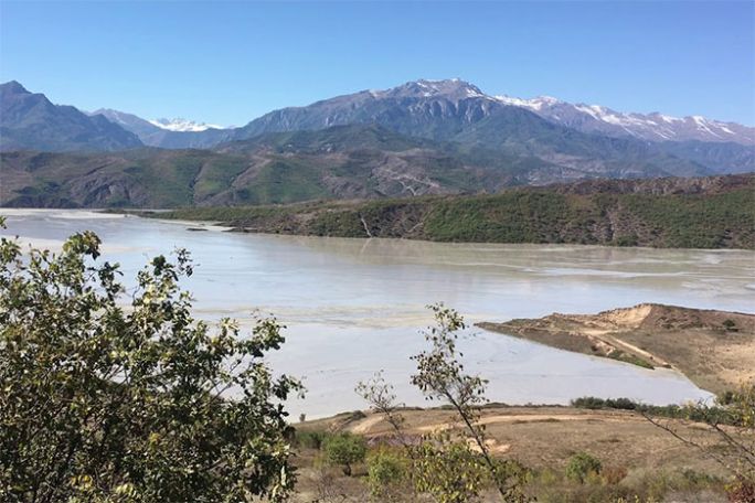 Պատկերացրեք՝ անձրևների ժամանակ հանքարդյունաբերական չկառավարվող թափոնակույտերից և պոչամբարներից որքան ծանր մետաղներ են հոսում ջրերի հետ․ Դուլգարյան
