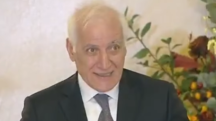 Конфуз в Афинах: президент Армении Ваагн Хачатурян не знал, что микрофон уже включен, и попал в неловкую ситуацию