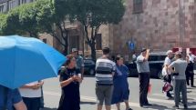 Առաստաղից բետոնը պոկվել, ընկել է պահածոյացվող կոմպոտի մեջ. Փլուզվող հանրակացարանների բնակիչները փակել են փողոցը