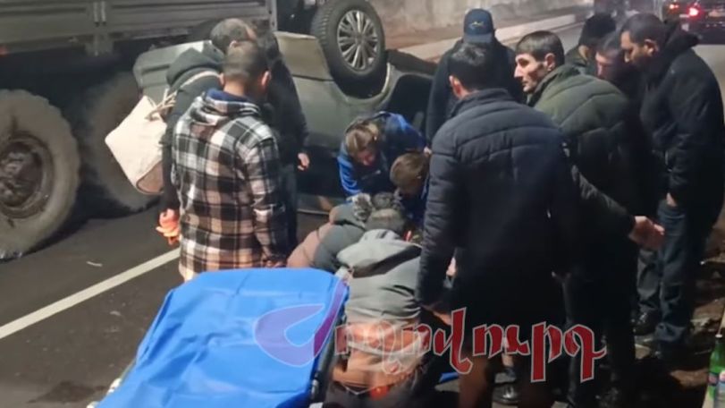 Արտակարգ դեպք Արմավիր-Երևան ճանապարհին գտնվող թունելում. Մեքենան գլխիվայր շրջվել է, վարորդը՝ ուշաթափվել