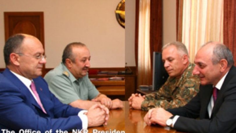 Բակո Սահակյանը Լևոն Մնացականյանի հետ քննարկել է բանակաշինությանն առնչվող հարցեր