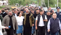 Drivers honk horns in support of Tavush marchers