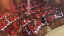 Во время выступления Алена Симоняна оппозиция покинула зал заседаний парламента Армении