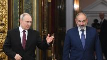 Ушаков: Кремль придает большое значение предстоящей 8 мая встрече Путина и Пашиняна
