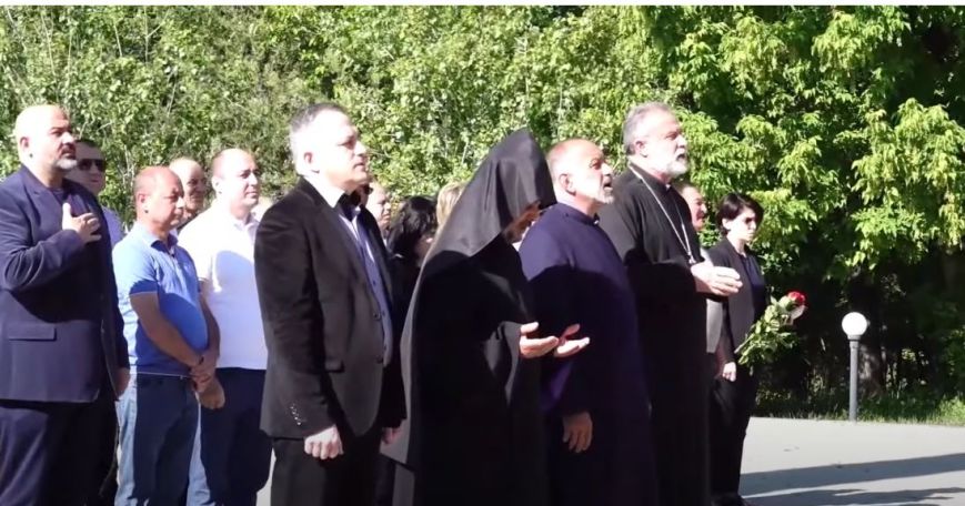 Artsakh president visits Yerablur Pantheon in Yerevan