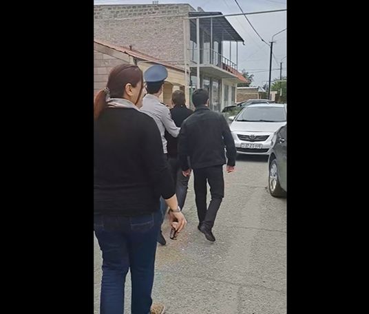 «Էջմիածին» դաշինքի ղեկավարը բերման է ենթարկվել զենք-զինամթերք պահելու կասկածանքով, հայտնաբերվել է մեկ բաժակ Դուետ սուրճ. Փաստաբան