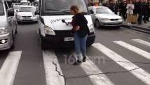 Полицейский автомобиль совершил наезд на журналиста MediaHub.am Наре Геворкян прямо на пешеходном переходе
