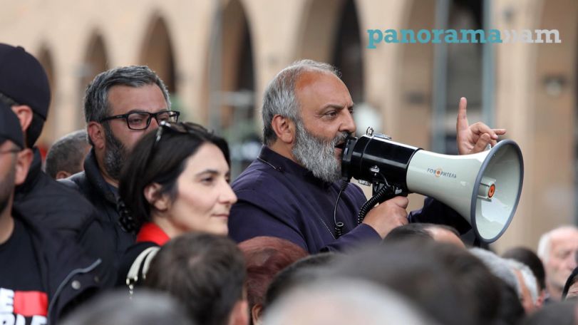 Բագրատ Սրբազան. Այսօր առանցաքային օր է, ես սպասում եմ տեղեկությունների