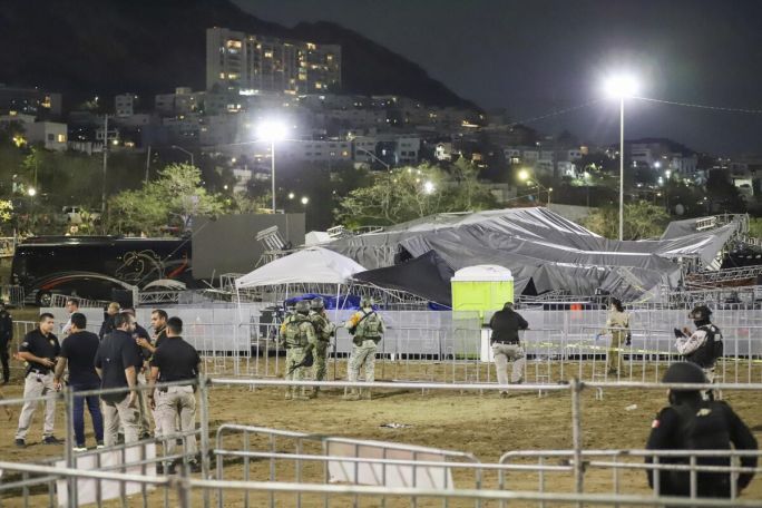At least nine dead as stage collapses at Mexico campaign rally
