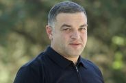 Силовики наведались с обыском в дом мэра Степанакерта Давида Саркисяна