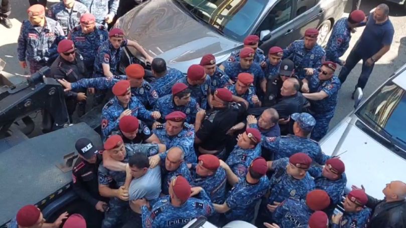 Armenian police forcefully detain opposition MP at Yerevan protests
