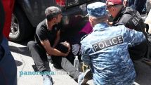 Резко ухудшилось самочувствие одной из участниц акции у здания МВД Армении