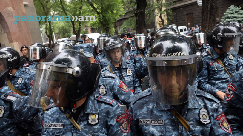Armenian police urge protesters to respect law