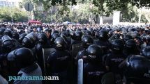 Полиция Армении подвергла приводу 98 участников акции протеста у здания парламента