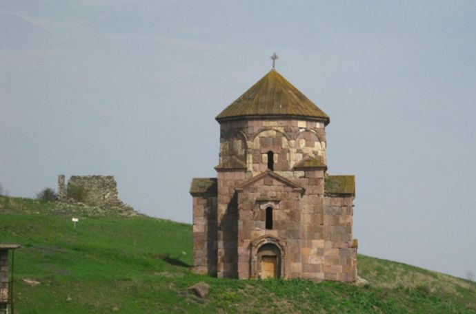 Ադրբեջանում «աղվանական հուշարձաններ» են անվանվում Կիրանցի և Ոսկեպարի եկեղեցիները