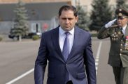Armenian defense minister off to France