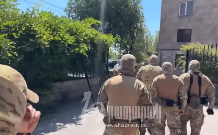 Սա պետք է հրապարակայնացվի, որպեսզի բոլորը իմանան, թե ինչ օրի են արժանացնում արցախցիներին.Փաստաբանը՝ ԱՀ նախագահի մեքենան առգրավելու մասին