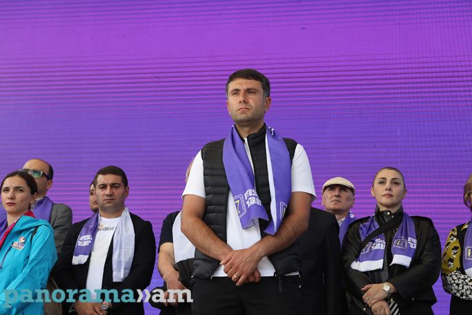 Կատեգորիկ չեմ կարող լինել այնտեղ, որտեղ կարող է ինչ-որ մի ձևով խորհրդարանական ընդդիմության վերարտադրման շանս լինի. Սուրեն Պետրոսյան