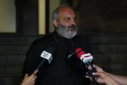 Թող մեքենաների մասին չմտածի, թող պատասխանի՝ ո՞ւր է Գանձասարը, Ամարասը, Ղազանչեցոցը, Դադիվանքը, մեր տղերքի շիրիմները. Բագրատ Սրբազան