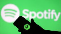 Музыкальный сервис Spotify удалил аккаунты певцов из РФ, попавших под санкции